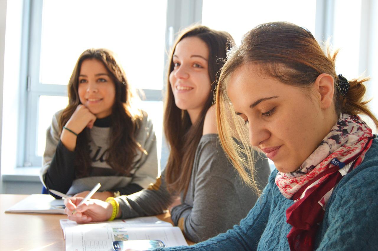 4-Steps-you-Should-Follow-to-Learn-French-Language-Online.jpg