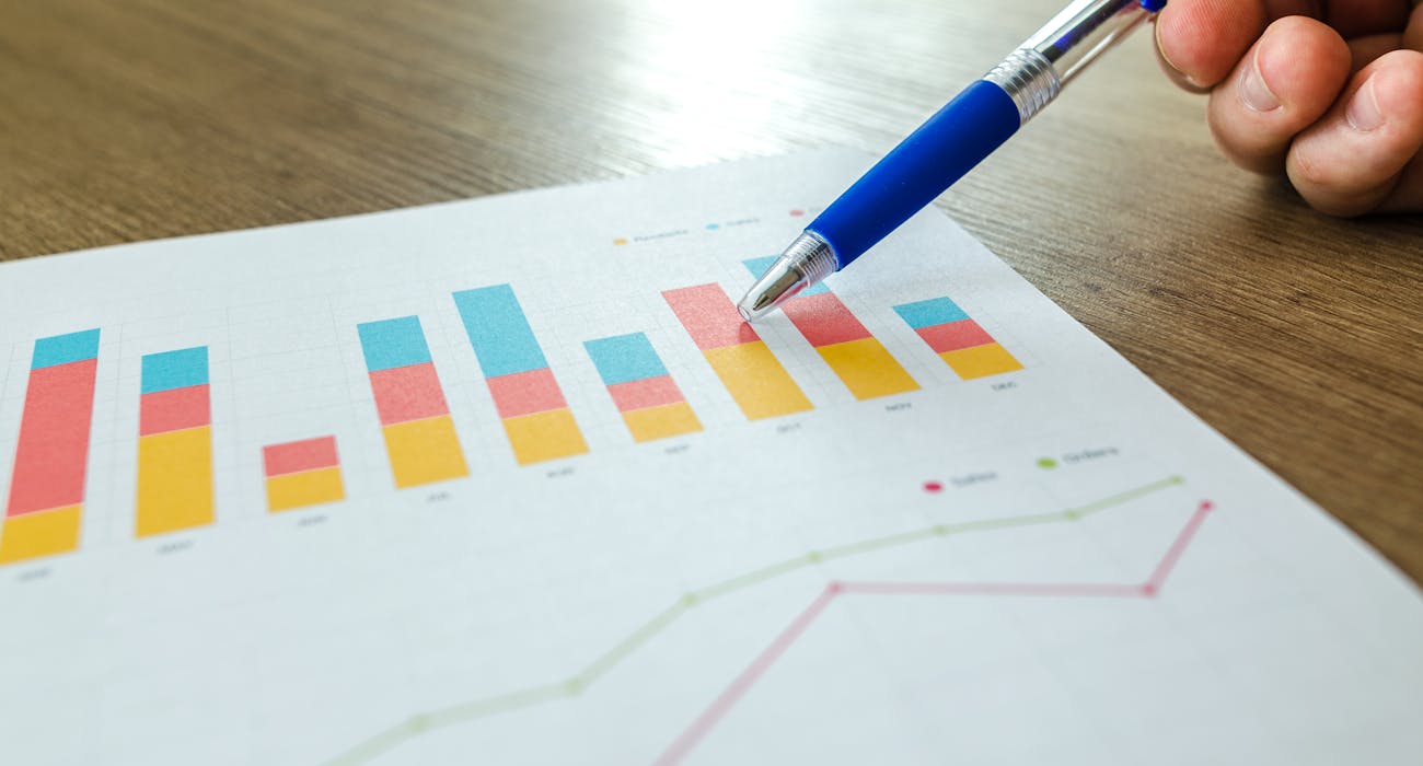 5-Reasons-to-Invest-in-Manufacturing-Analytics.jpg