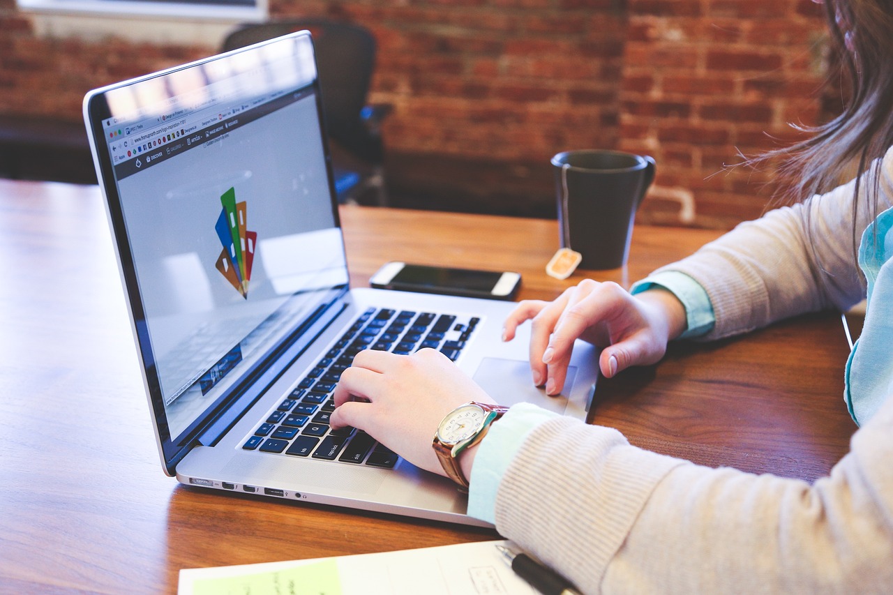 8-Types-of-Digital-Marketing-and-Their-Uses.jpg