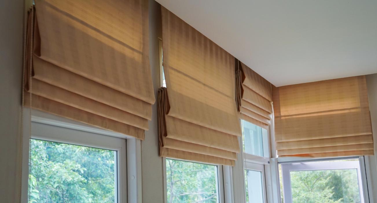 A-guide-to-choosing-the-perfect-roman-blind-kit-compressed.jpg