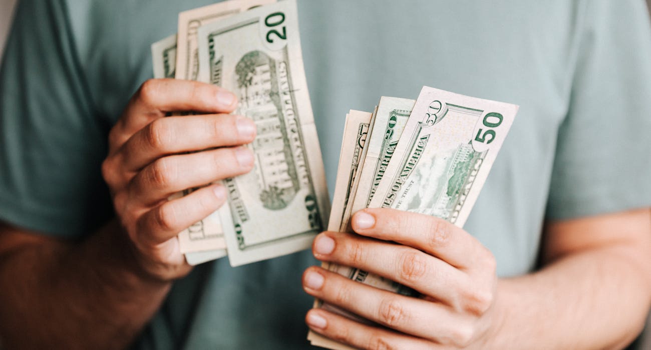 Exploring-the-Benefits-of-Salary-Survey-Companies.jpg