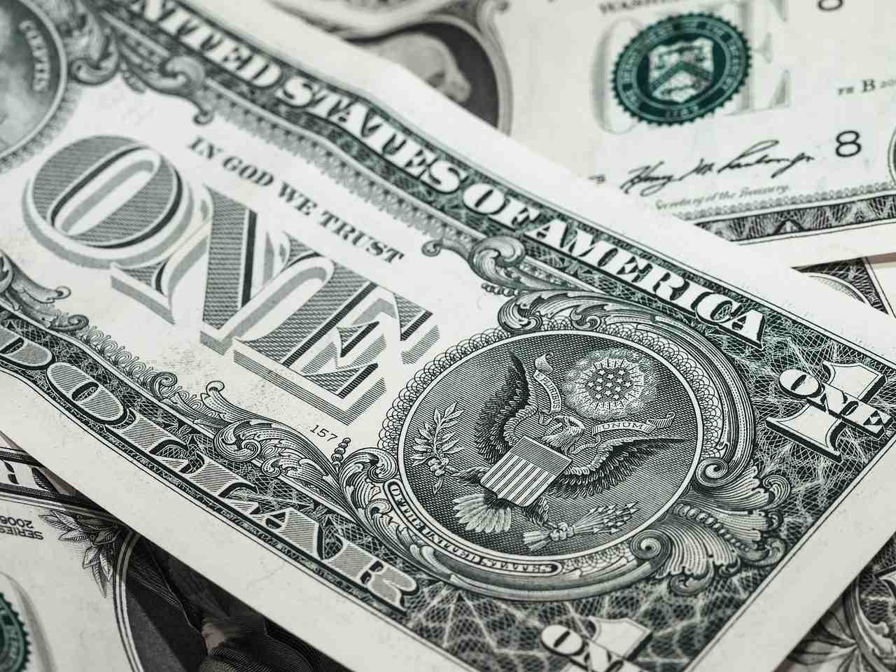 How-To-Short-The-Dollar-A-Brief-Guide-For-Novice-Traders.jpg