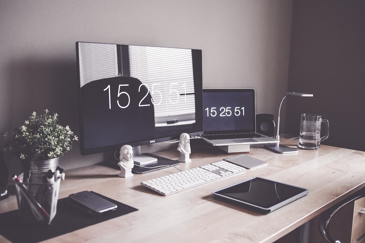 How-to-set-up-Computer-Desk-Ergonomically.jpg