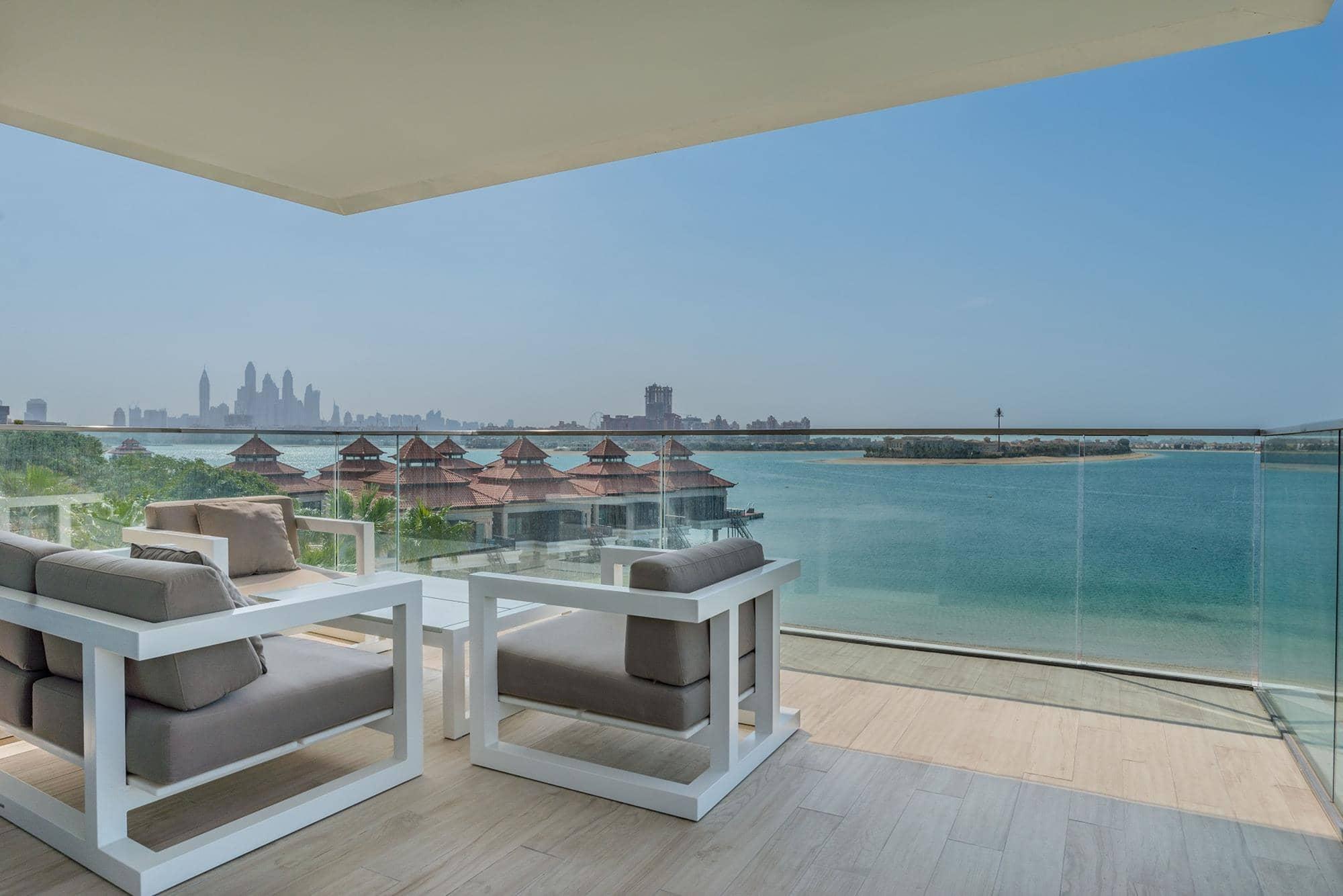Luxury-Apartments-for-Rent-in-Palm-Jumeirah-Where-Elegance-Meets-Coastal-Living.jpg