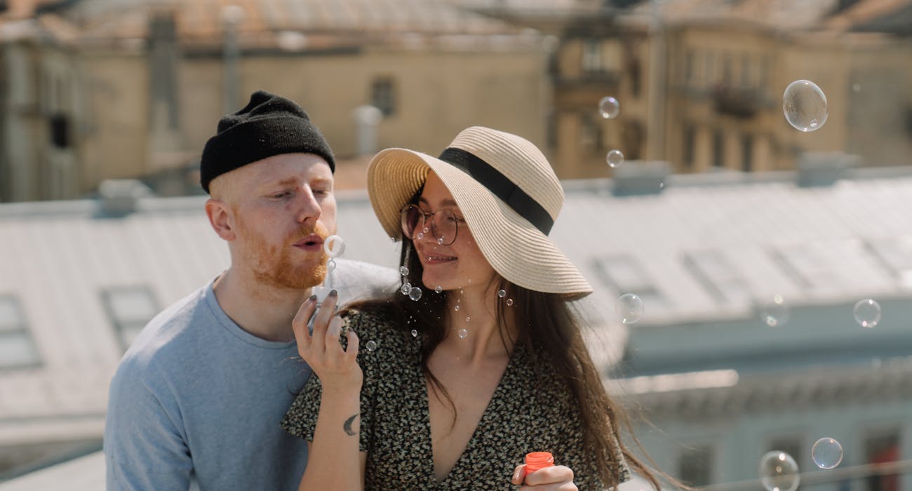 Signs-You%E2%80%99re-in-the-Wrong-Connection-When-to-Break-up.jpg