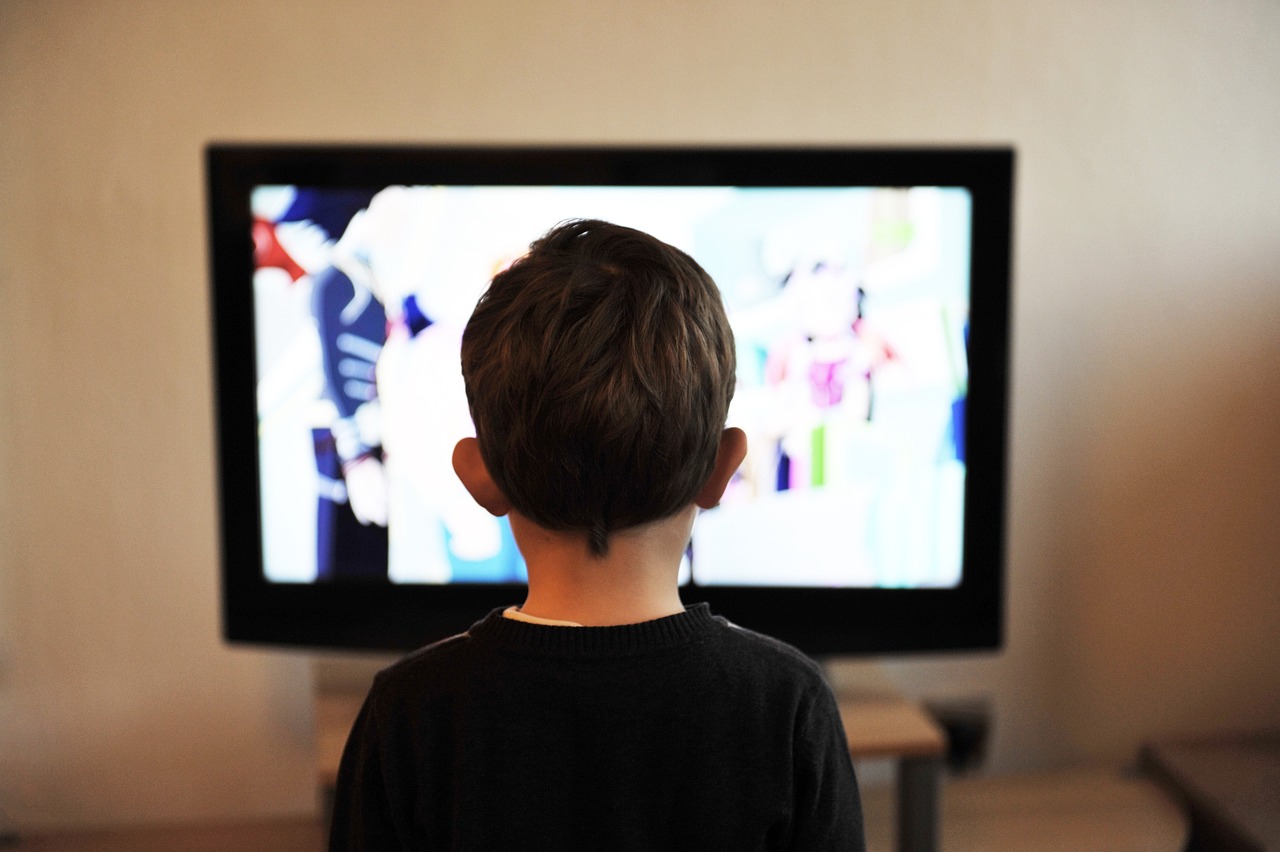 Why-Is-There-A-Culture-Of-Watching-TV-In-The-US.jpg