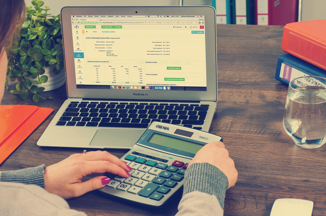 bookkeeping-615384_1280-(1).jpg