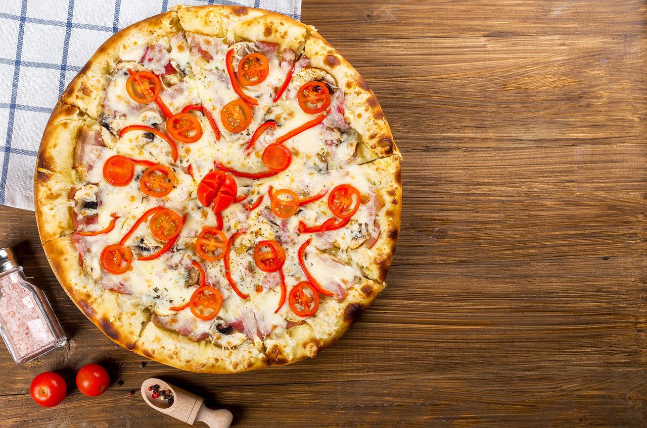 pizza-gb81e56051_1280.jpg
