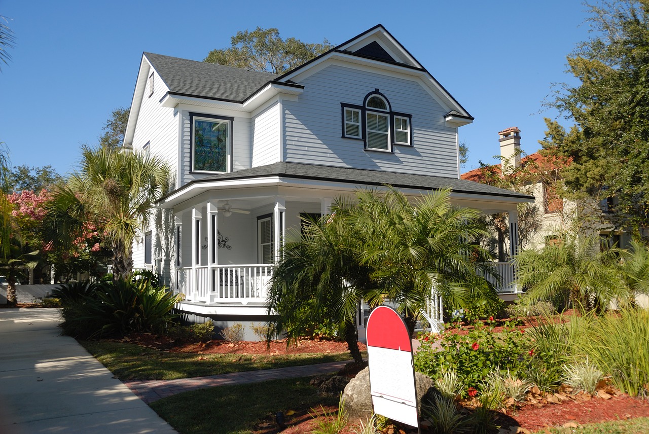 restored-home-2416189_1280.jpg