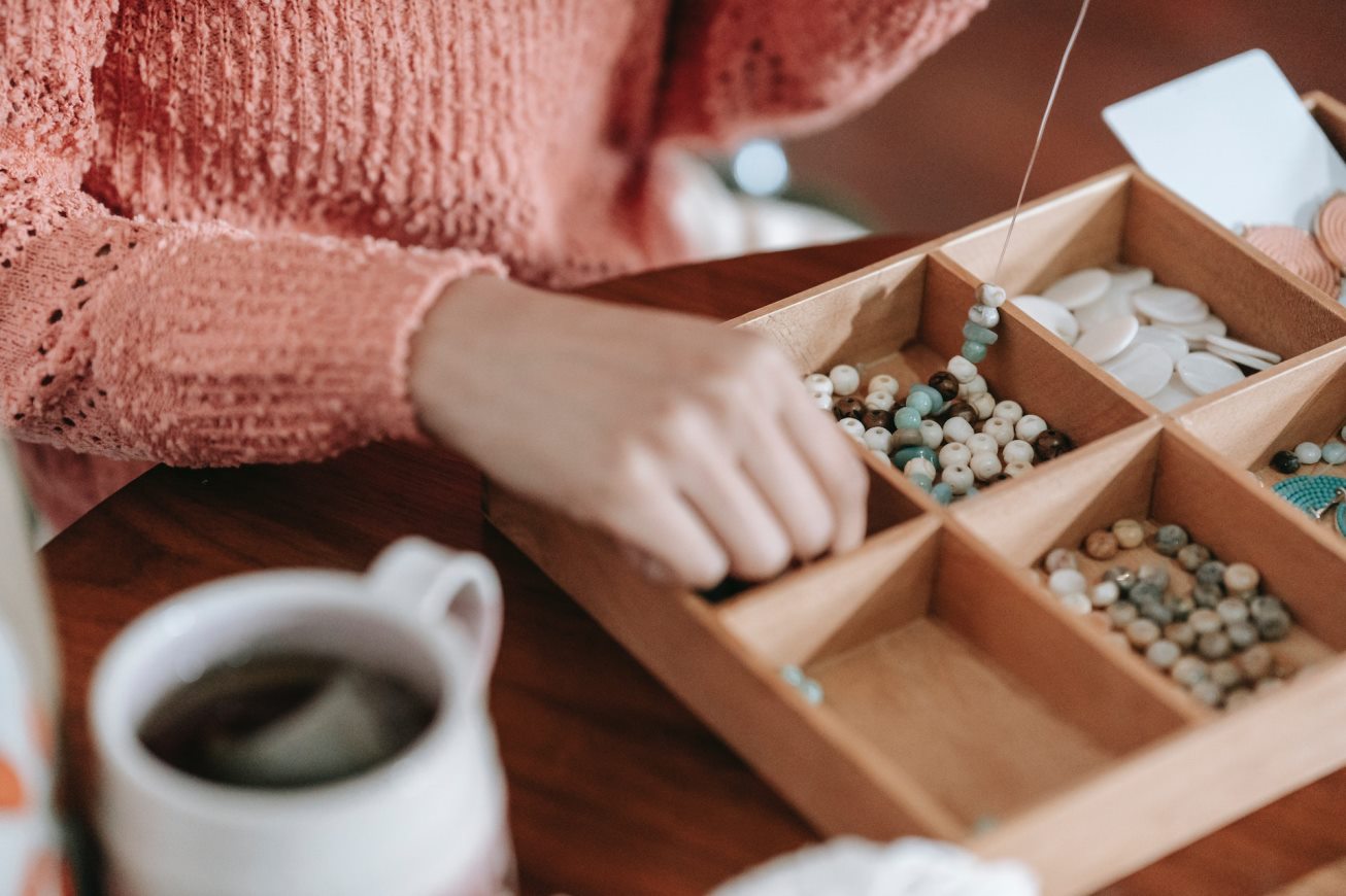 starting-a-handcrafted-jewelry-business.jpg